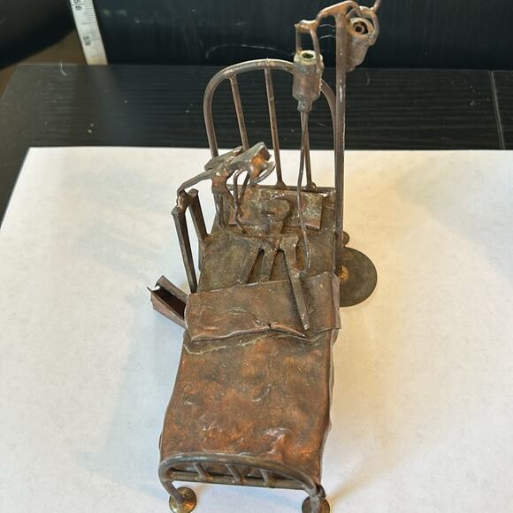 Metal Hospital Bed Sculpture with Doctor Patient & I V Bottles - Picture 5 of 15